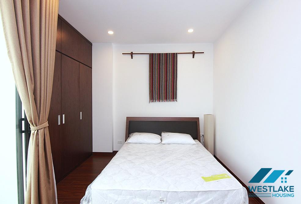 Spacious one bedroom apartment with West Lake view for rent on Tu Hoa Street, Tay Ho, Hanoi