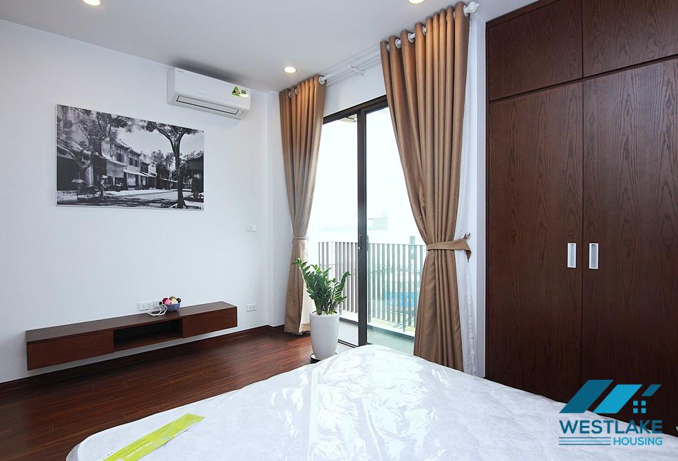 Spacious one bedroom apartment with West Lake view for rent on Tu Hoa Street, Tay Ho, Hanoi