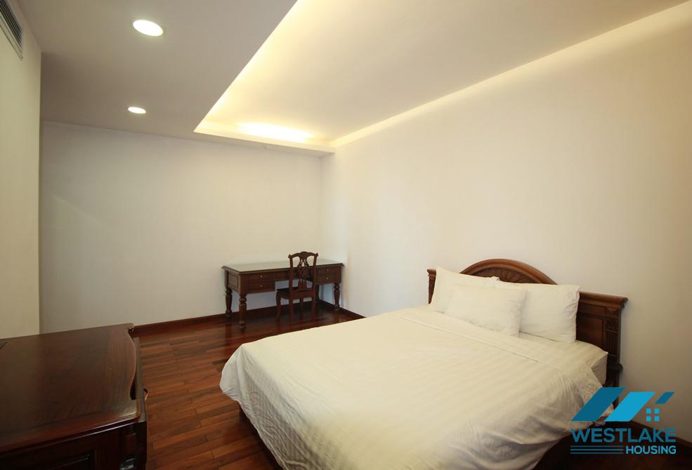 High quality and luxury 02-bedroom apartment for rent on Xuan Dieu Street