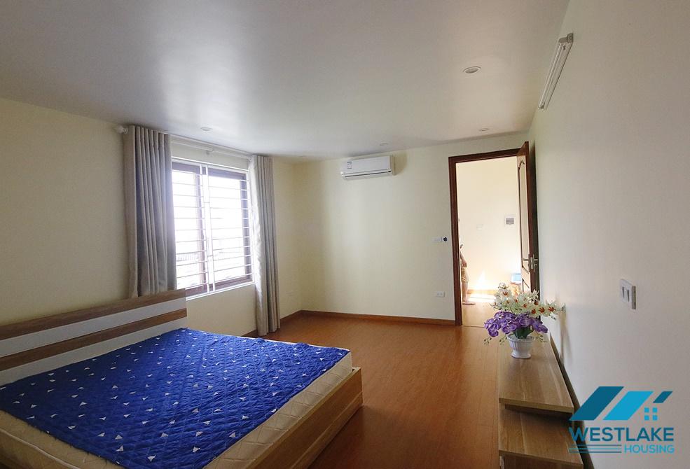 A new and cheap 3 bedroom house for rent in Au co, Tay ho