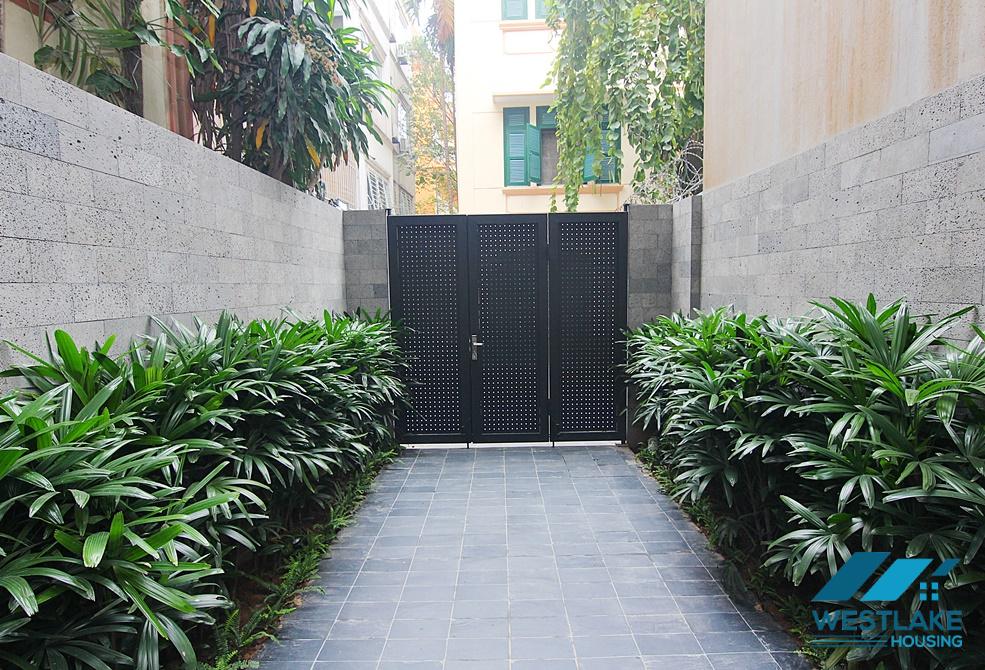 One bedroom apartment with nice courtyard for rent in Dang Thai Mai area, Tay Ho, Ha Noi