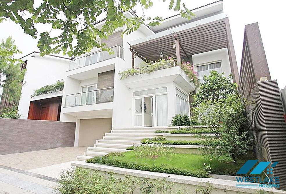 A beautiful with modern design for rent in Ciputra, Tay ho, Ha noi