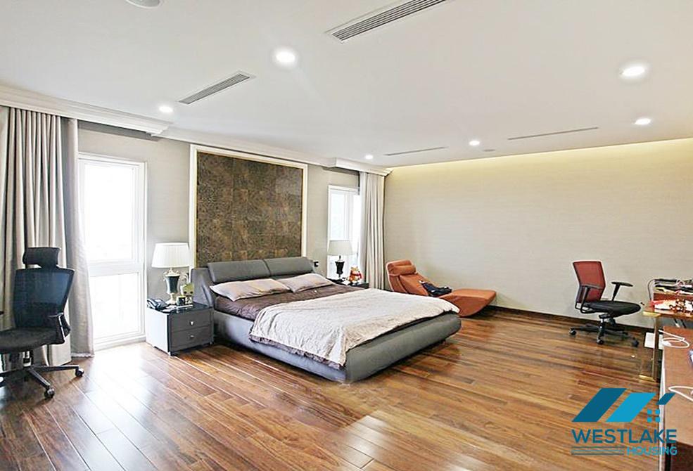 A beautiful with modern design for rent in Ciputra, Tay ho, Ha noi