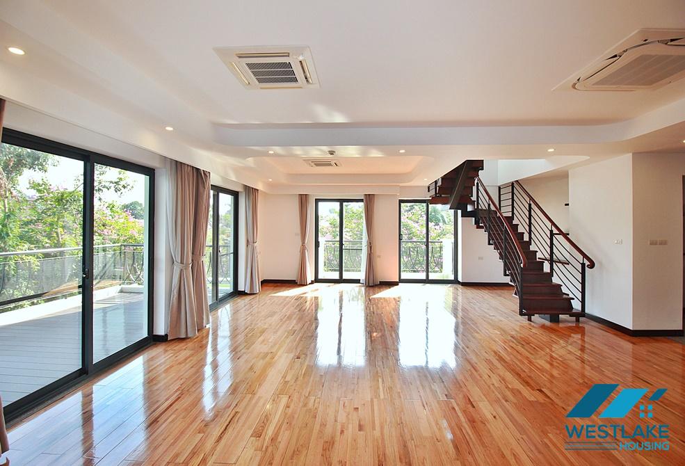 A beautifully duplex 4 bedroom apartment for rent on Dang Thai Mai st, Tay Ho district.