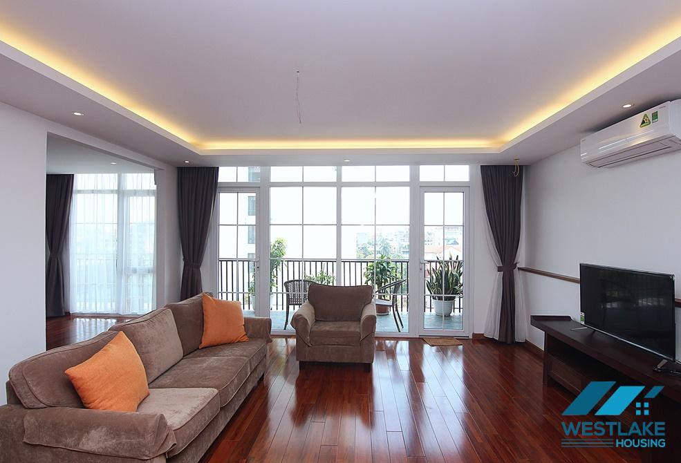 Fully serviced and spacious 03 bedrooms apartment for rent on Tu Hoa Street, Tay Ho, Hanoi