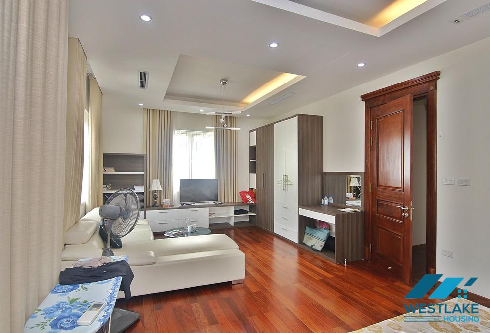 Biệt thự 4 phòng ngủ tại Vinhomes Riverside Long Biên, đầy đủ nội thất