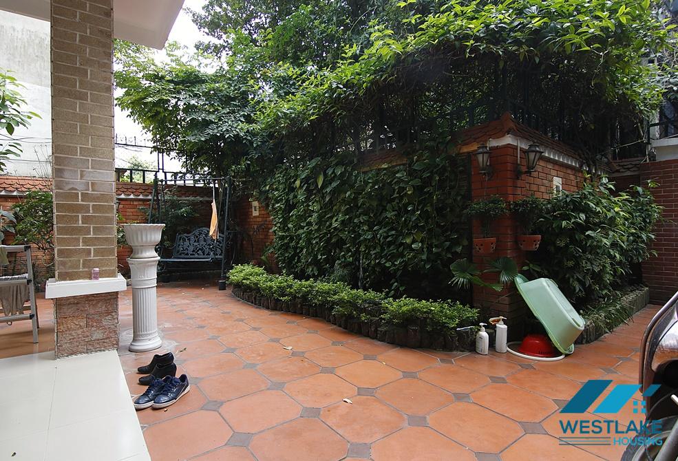 A 3 bedroom house with nice yard for rent in Thuy khue