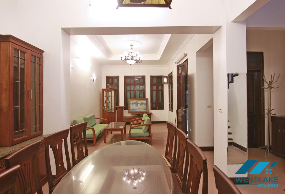 A good house for rent in Thuy khue, Tay ho