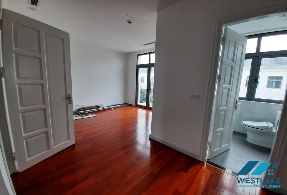 House for rent with modern new interior in Vinhomes Harmony Hanoi