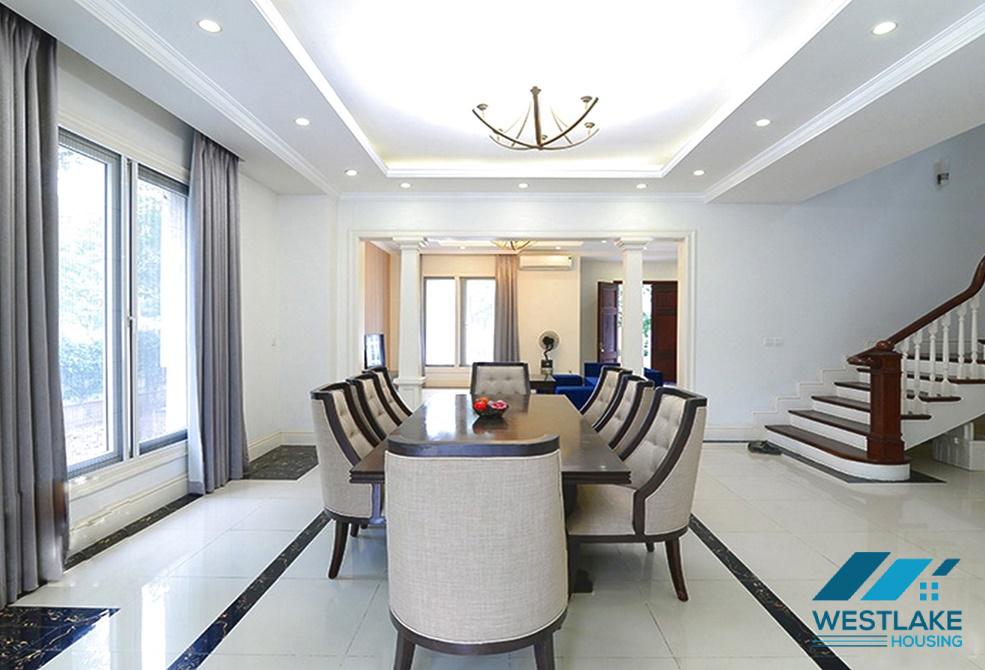 A beautiful villa for rent in Vinhome Riverside, Long Bien, Ha Noi