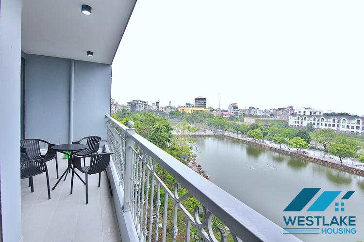 Cho Thuê Căn Hộ 2 Phòng Ngủ Đẹp, Sáng Thoáng View Hồ Tại Phố Trịnh Công Sơn, Tây Hồ