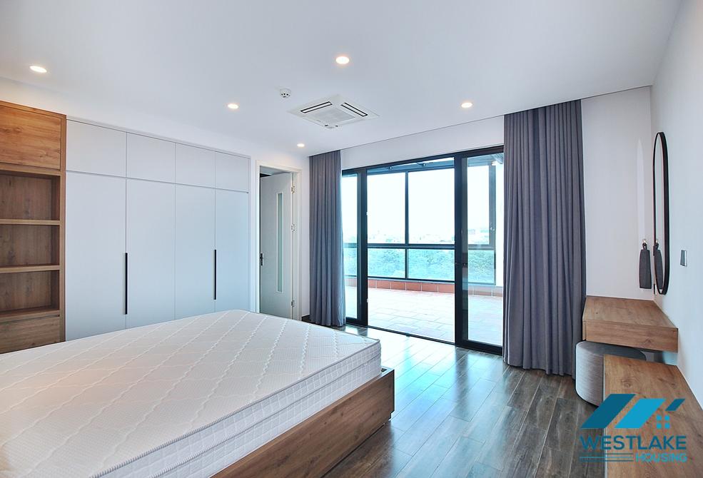 High-end floor 2 beds apartment with huge balcony for rent in Tu Hoa, Tay Ho