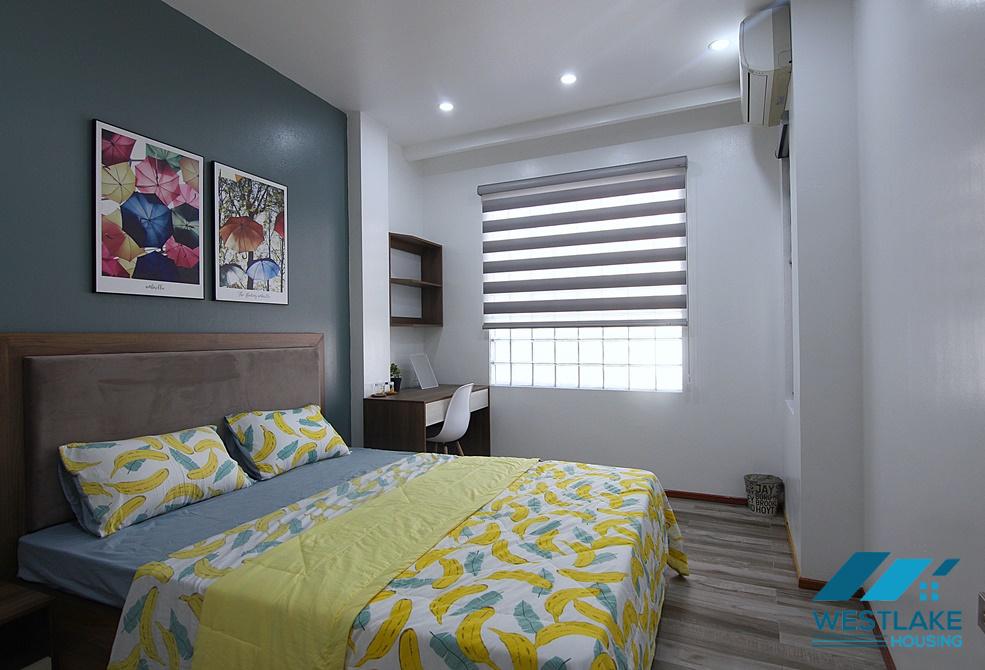 A nice and affordable 2 bedroom apartment for rent in Trinh cong son, Tay ho