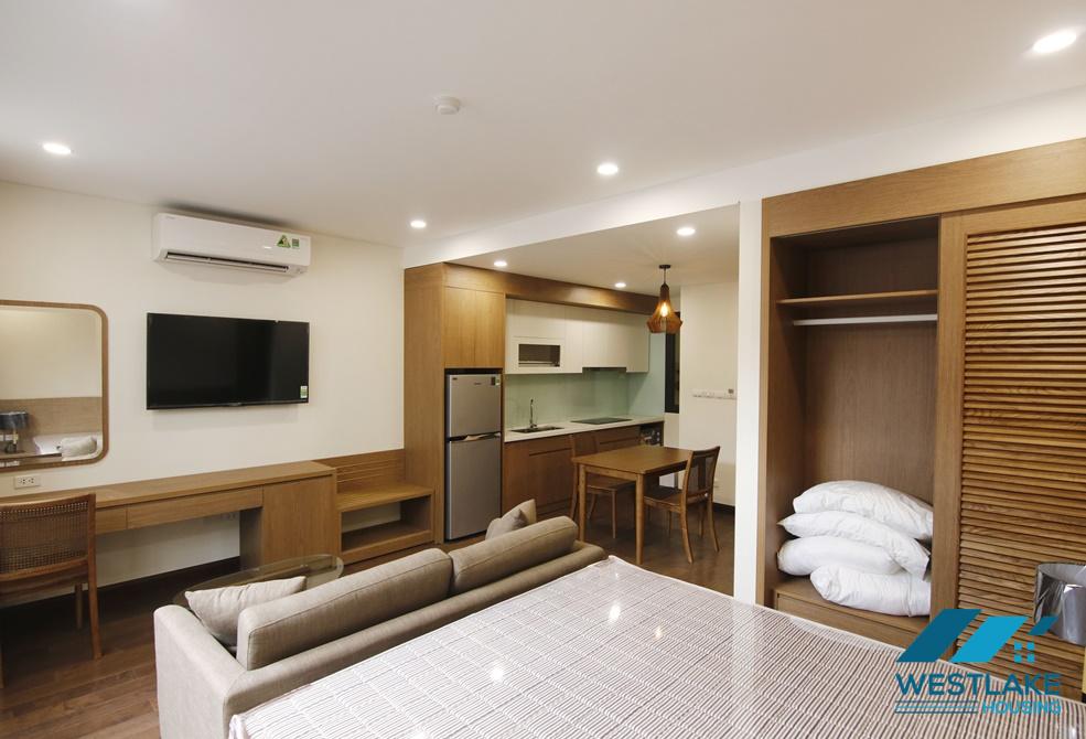 An excellent quality studio apartment for rent on Lieu Giai street, Ba Dinh, Ha Noi