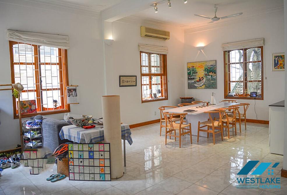 Cho Thuê Biệt Thự 5 Phòng Ngủ, Bể Bơi Rộng, Đẹp Thoáng Tại  Xóm Chùa Đăng Thai Mai, Tây Hồ, Hà Nội