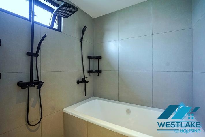Cho Thuê Căn Hộ 4 Phòng Ngủ Đẹp, Hiện Đại, Ban Công Rộng View Hồ Tại Phố Quảng An, Tây Hồ
