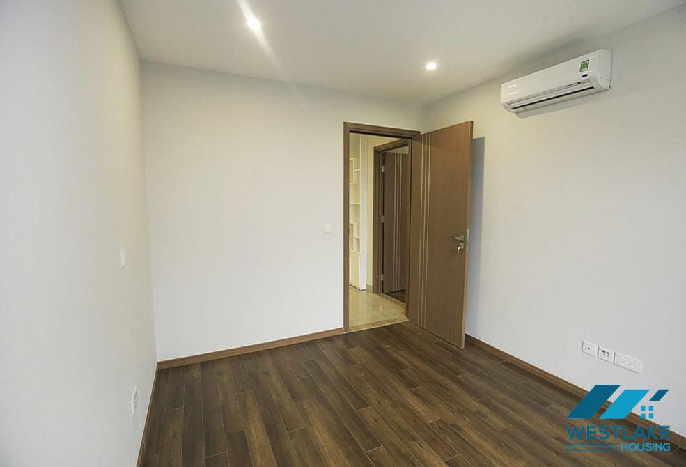 A new, stylish 3 bedroom apartment in Ciputra L Tower for rent