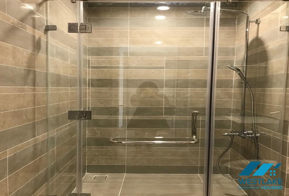 Cho thuê căn hộ 1 phòng ngủ view hồ tại Sun Grand Thụy Khuê, Ba Đình