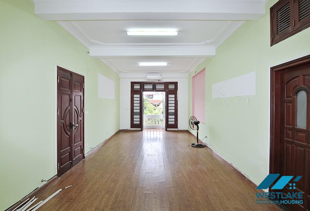 Lake view office for rent in Vu mien, Tay ho