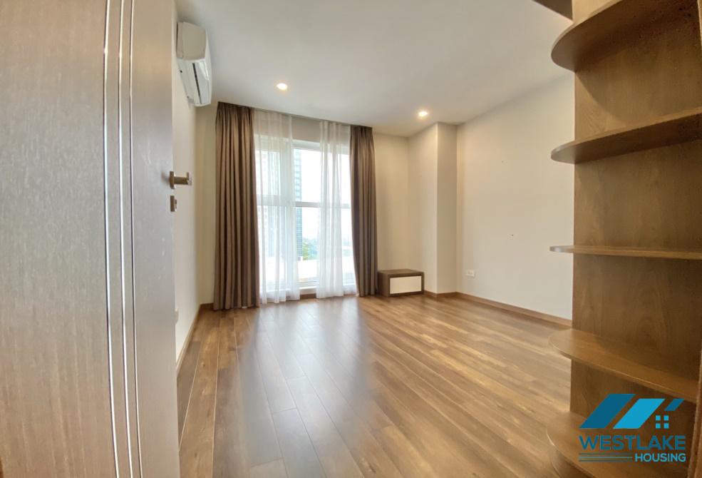 Căn hộ 3 phòng ngủ sáng sủa cho thuê tại L3 - Ciputra, Tây Hồ