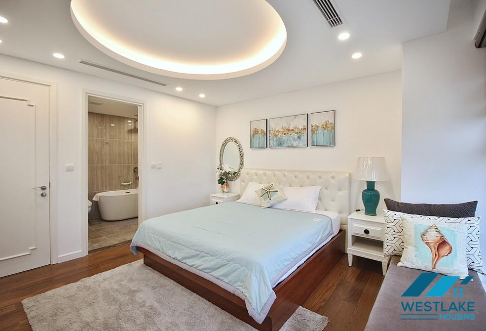Căn hộ 2 phòng ngủ tuyệt đẹp cho thuê tại tòa nhà D'Leroi Soleil, Xuân Diệu, Tây Hồ