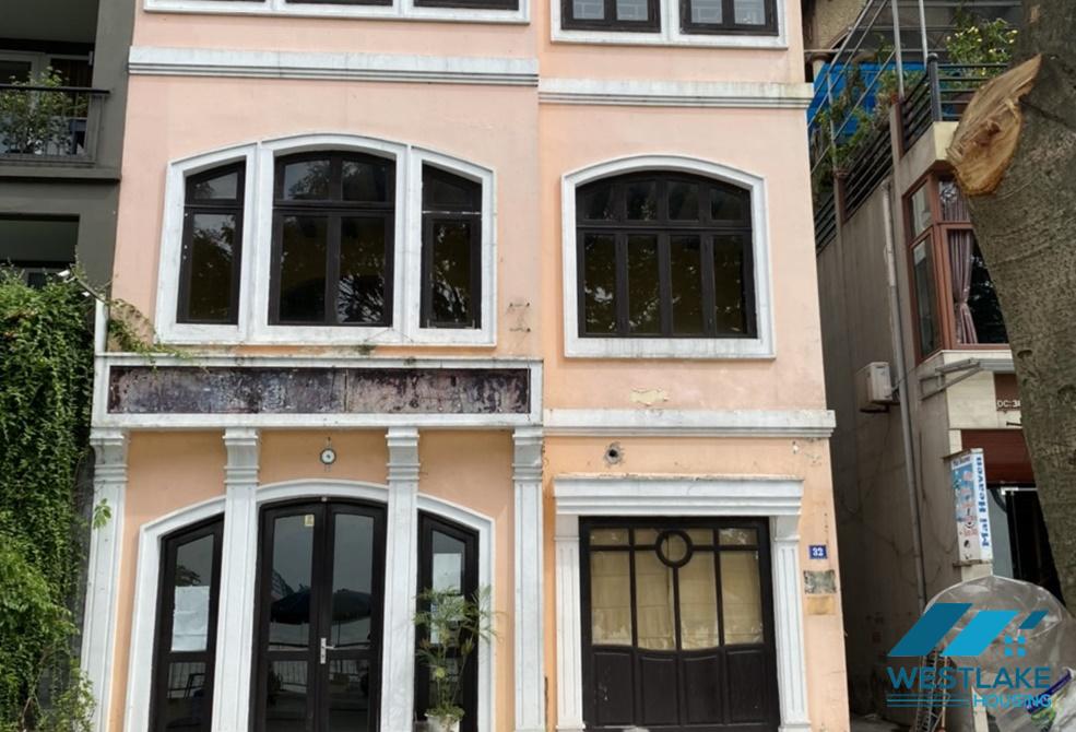 A nice house for rent for restaurants, cafes in Tay ho, Hanoi