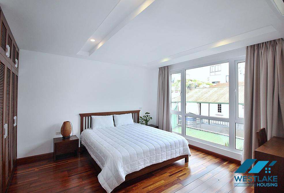 A spacious 3 bedroom apartment with lakeview in Tay ho