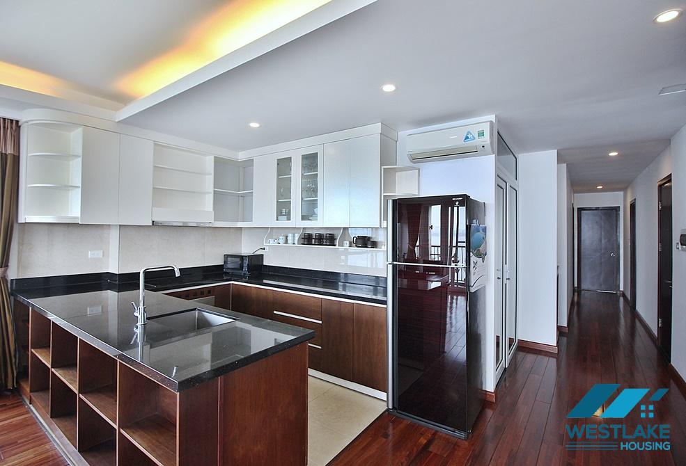 A spacious 3 bedroom apartment with lakeview in Tay ho
