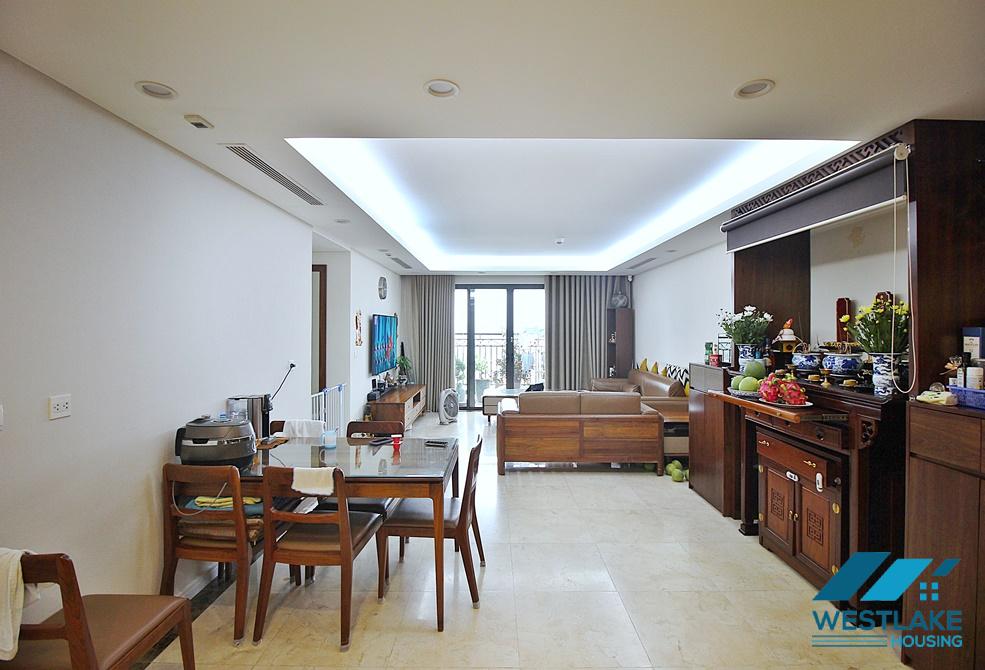 Cho thuê căn hộ 3 phòng ngủ diện tích 146m2 tại tòa nhà D'Leroi Soleil, Xuân Diệu, Tây Hồ