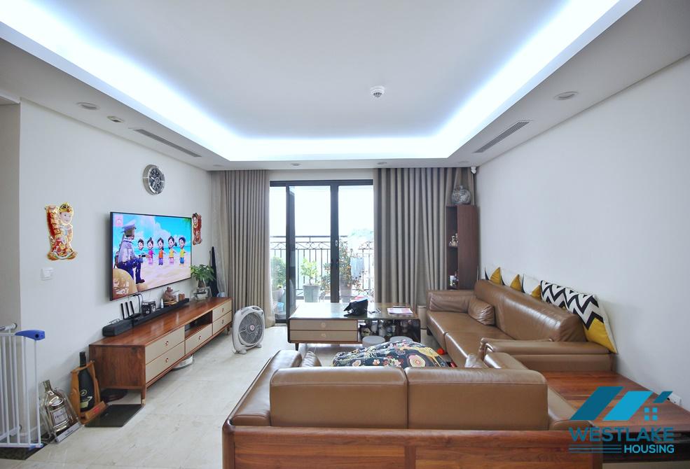 Cho thuê căn hộ 3 phòng ngủ diện tích 146m2 tại tòa nhà D'Leroi Soleil, Xuân Diệu, Tây Hồ
