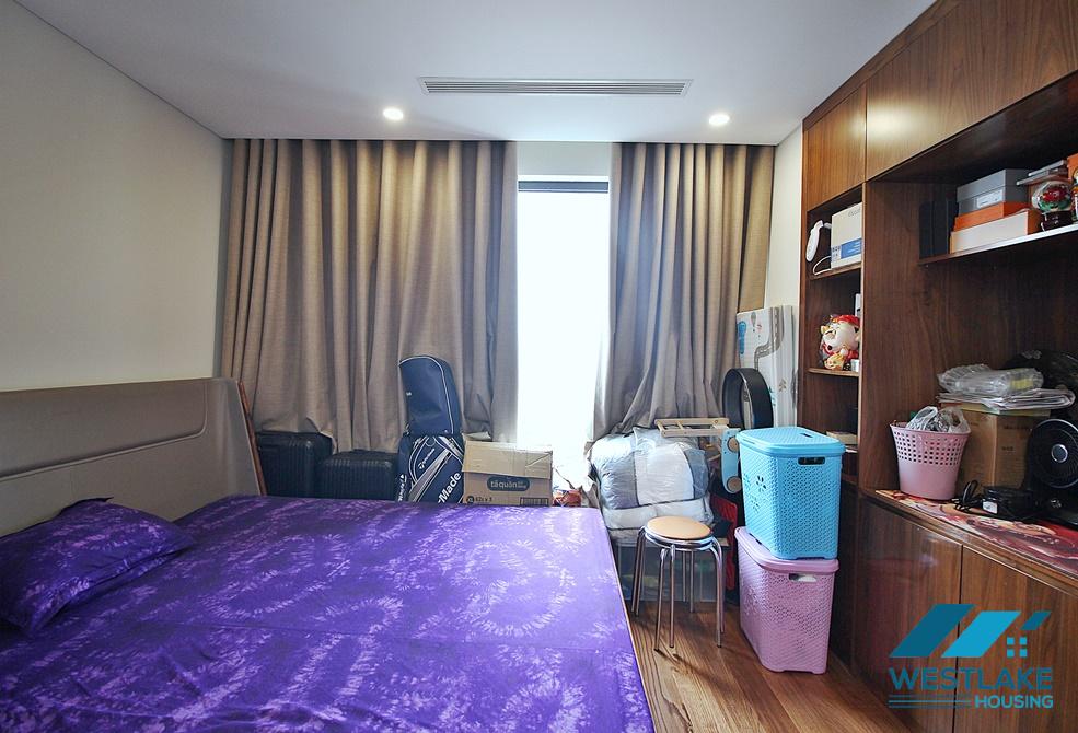Cho thuê căn hộ 3 phòng ngủ diện tích 146m2 tại tòa nhà D'Leroi Soleil, Xuân Diệu, Tây Hồ