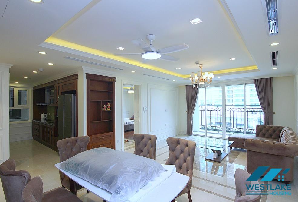 Căn hộ 2 phòng ngủ view đẹp cho thuê tại Tây Hồ, Hà Nội