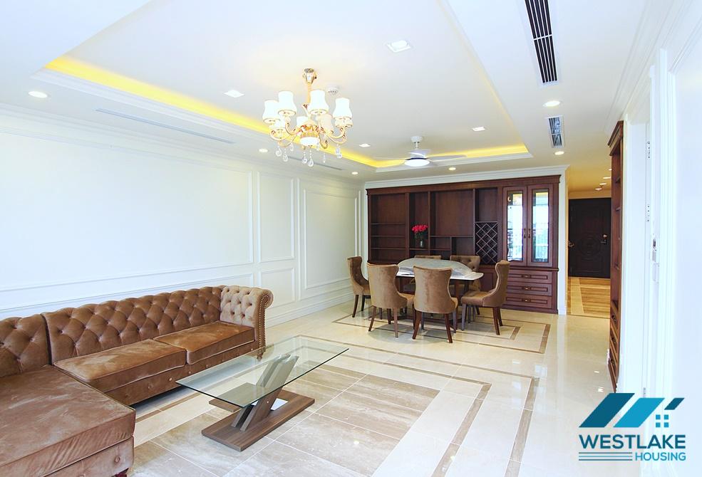 Căn hộ 2 phòng ngủ view đẹp cho thuê tại Tây Hồ, Hà Nội