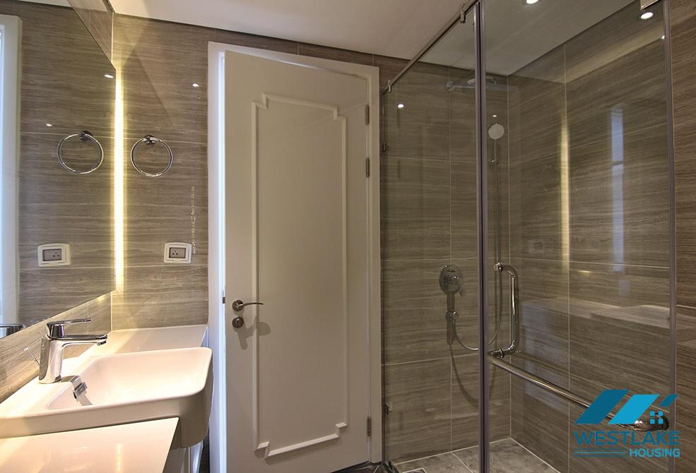 Căn hộ 3 phòng ngủ mới và đẹp tại De Leroi Soleil, Xuân Diệu, Tây Hồ