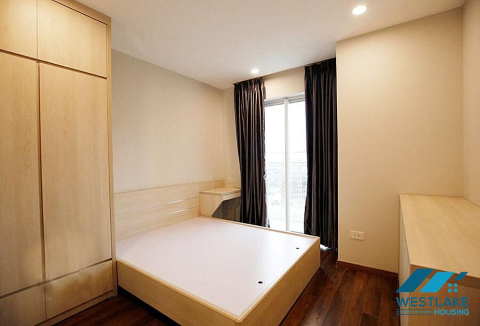 Cho thuê căn hộ mới tầng cao đầy đủ nội thất tại khu đô thị Ciputra