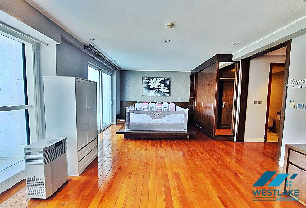 154spm - Apartment with three bedroom for rent in Ciputra L Tower, Tay Ho, Ha Noi