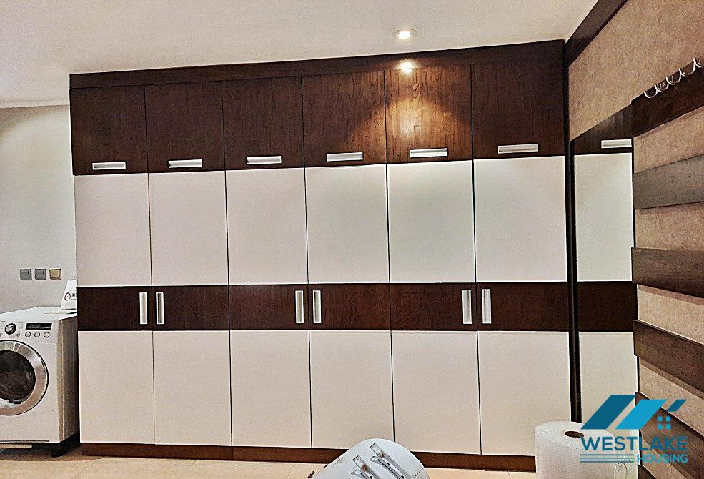 154spm - Apartment with three bedroom for rent in Ciputra L Tower, Tay Ho, Ha Noi