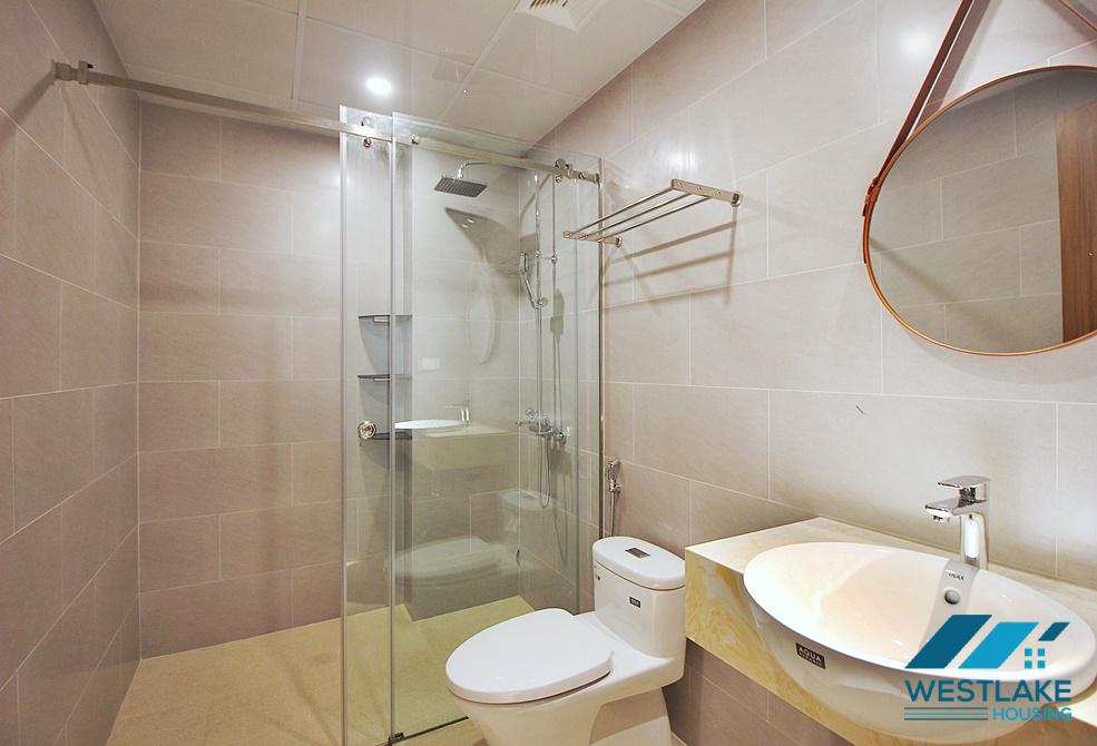 Căn Hộ 3 Phòng Ngủ Mới Cho Thuê Tại Đặng Thai Mai, Tây Hồ, Hà Nội