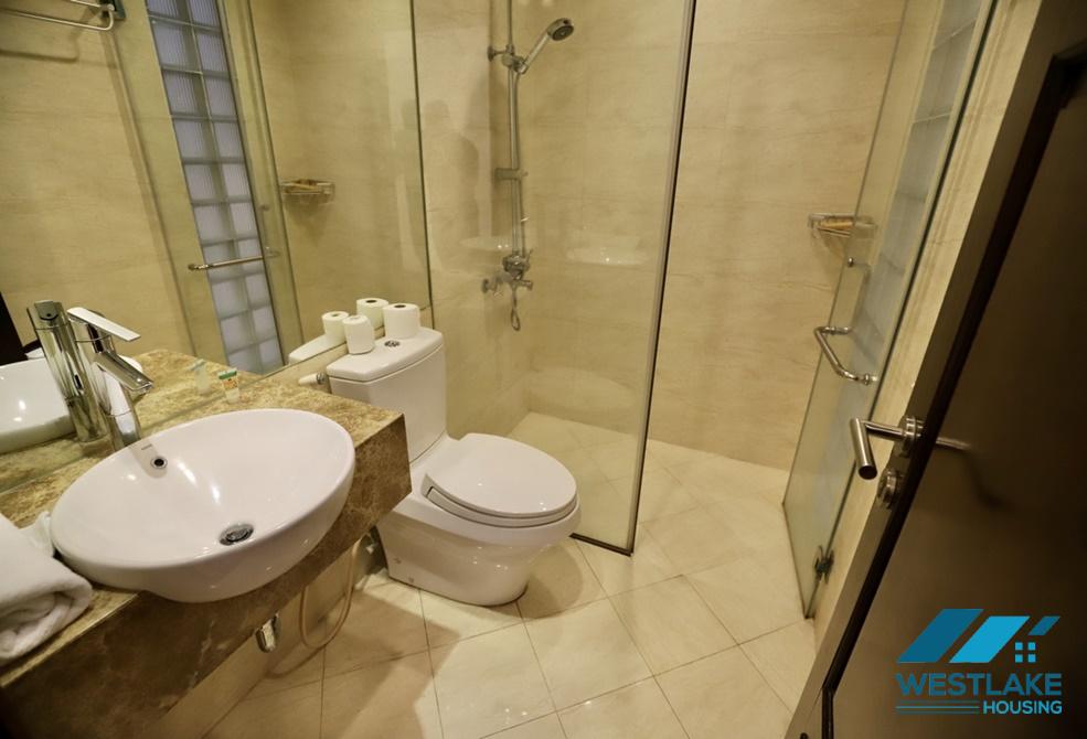 Cho  thuê căn hộ 2 phòng ngủ khồng thoáng sáng tại Trục Bạch