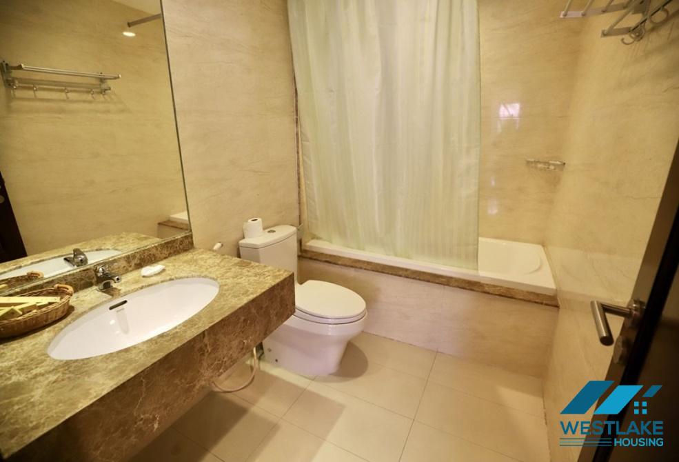 Cho  thuê căn hộ 2 phòng ngủ khồng thoáng sáng tại Trục Bạch