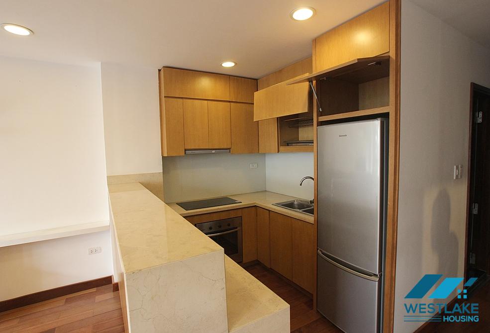 Nice 02 bedrooms apartment for rent in Truc Bach area, Ba Dinh, Ha Noi