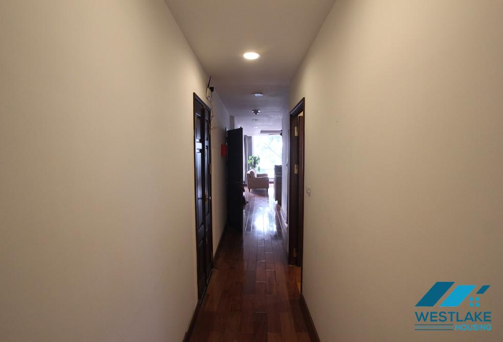 Nice 02 bedrooms apartment for rent in Truc Bach area, Ba Dinh, Ha Noi