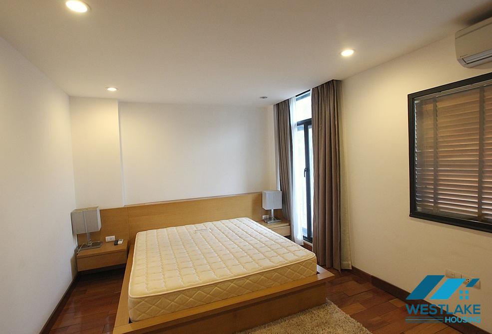 Nice 02 bedrooms apartment for rent in Truc Bach area, Ba Dinh, Ha Noi