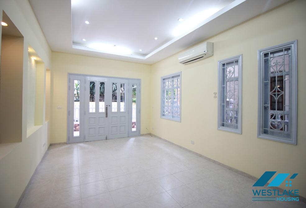 A good 4 bedroom house for rent in Tay Ho, Ha Noi