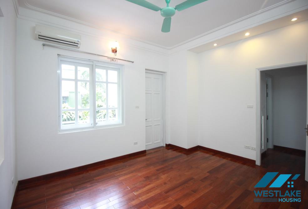 A good 4 bedroom house for rent in Tay Ho, Ha Noi