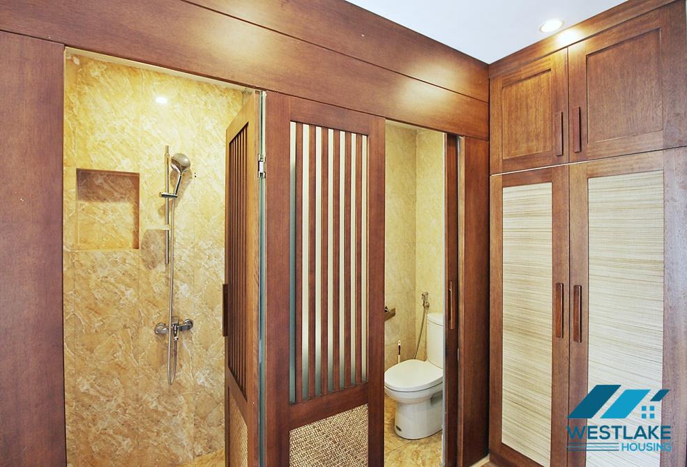 Cho Thuê Căn Hộ 2 Phòng Ngủ Mới Đẹp, Sáng Thoáng Tại Phố Xuân Diệu, Tây Hồ, Hà Nội