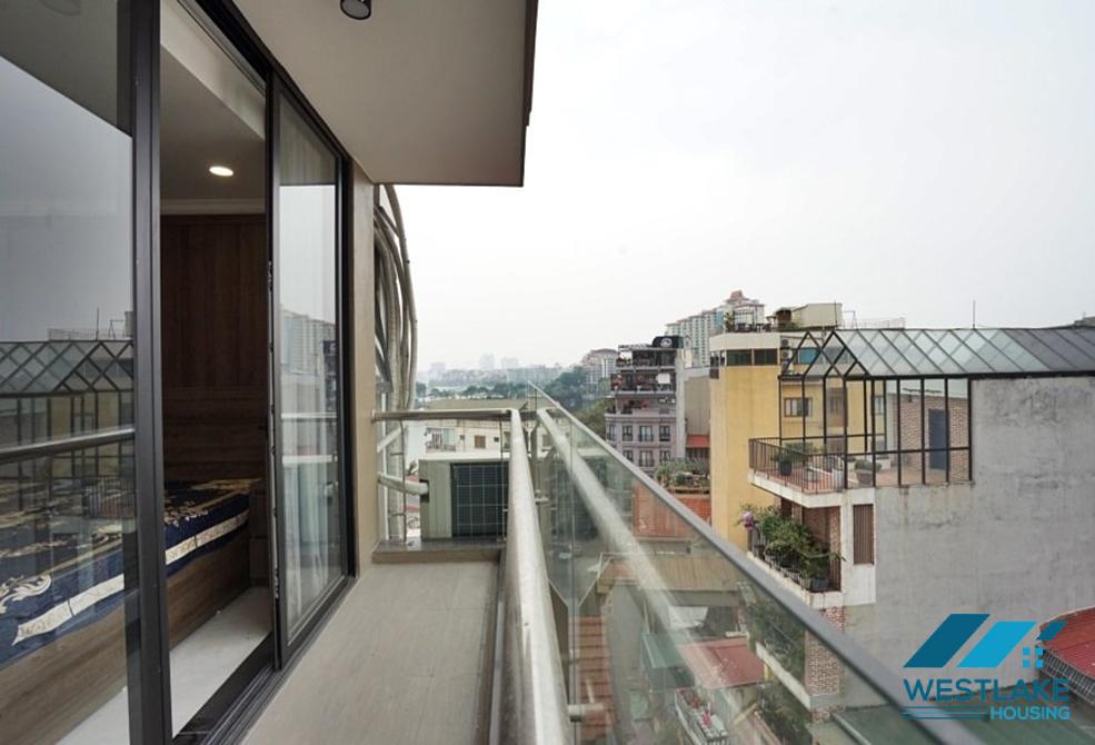 A spacious 02 bedrooms apartment on high floor in Truc Bach area, Ba Dinh, Ha Noi for rent