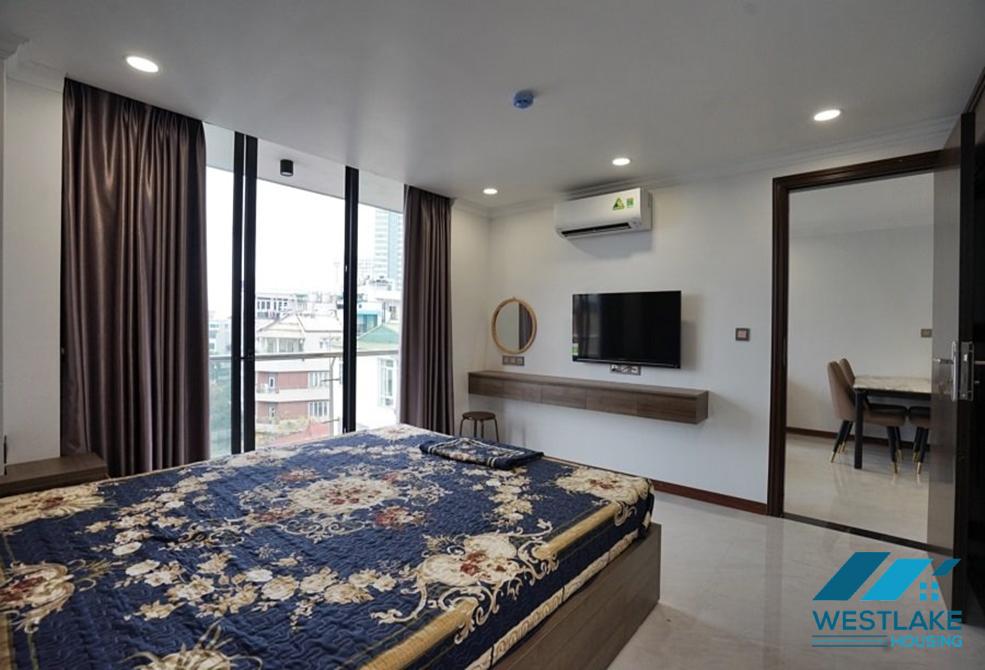A spacious 02 bedrooms apartment on high floor in Truc Bach area, Ba Dinh, Ha Noi for rent