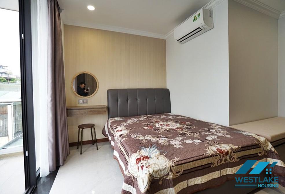 A spacious 02 bedrooms apartment on high floor in Truc Bach area, Ba Dinh, Ha Noi for rent