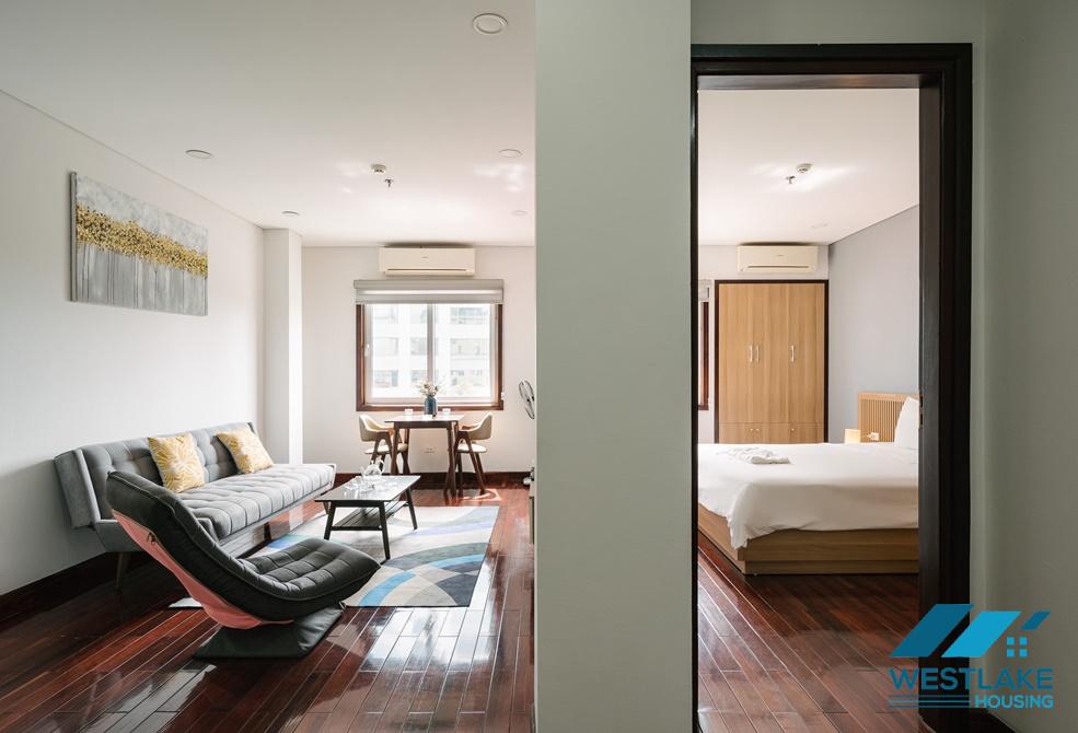 A pretty 2 bedrooms apartment for rent on Kim Ma street, Ba Dinh, Ha Noi